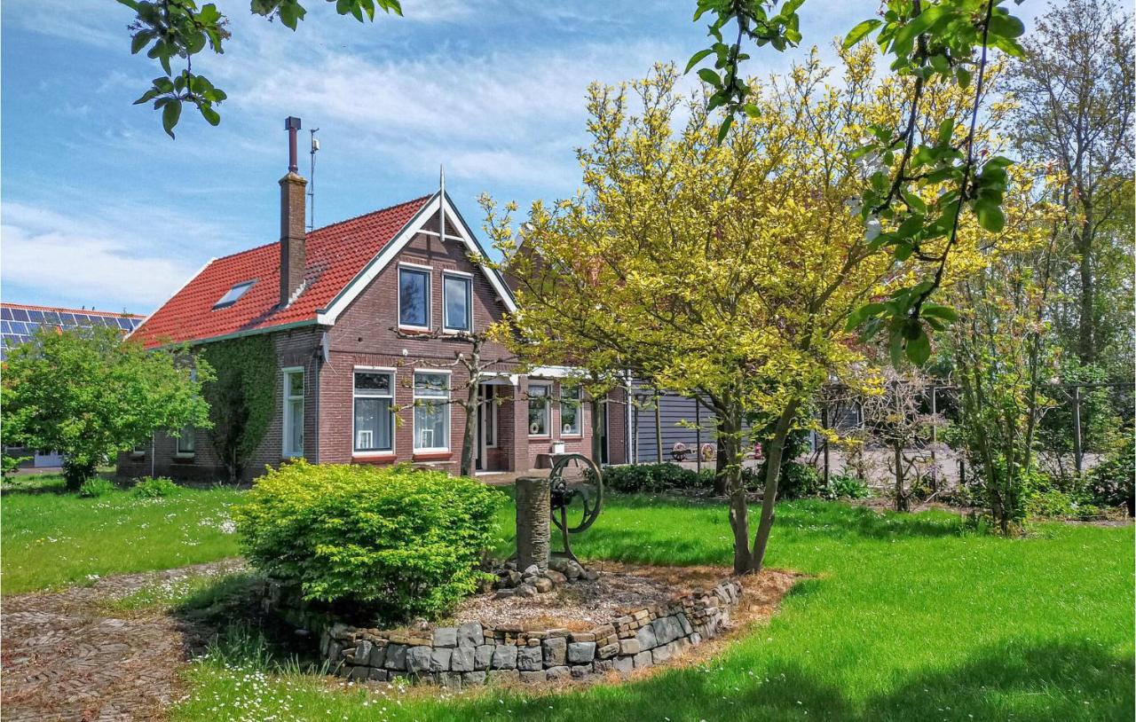 Gorgeous Home In Scharendijke With Kitchen Екстер'єр фото